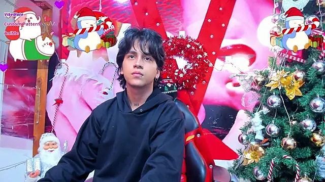 Snapshot of alex_477 chatting on December 14, 11:29 am alex 477 online show from December 14, 11:29 am
