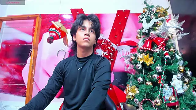 Snapshot of alex_477 chatting on January 2, 11:20 am alex 477 online show from January 2, 11:20 am