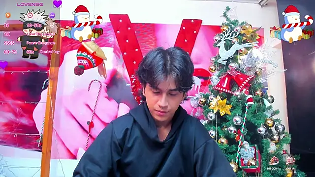 Snapshot of alex_477 chatting on December 29, 11:29 am alex 477 online show from December 29, 11:29 am