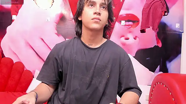 Snapshot of alex_477 chatting on February 25, 11:41 am alex 477 online show from February 25, 11:41 am