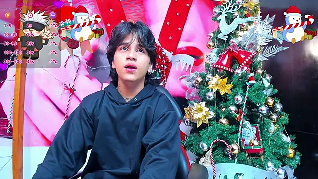 Snapshot of alex_477 chatting on December 23, 11:25 am alex 477 online show from December 23, 11:25 am