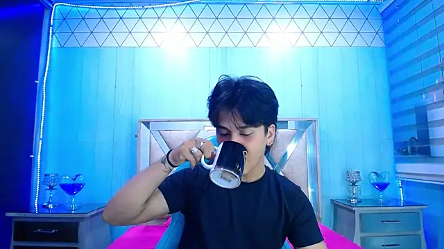 alex 477 online show from October 20, 11:36 am