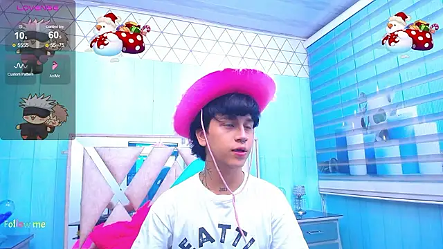Snapshot of alex_477 chatting on December 5, 11:38 am alex 477 online show from December 5, 11:38 am