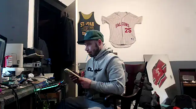 Snapshot of sledge901 chatting on January 16, 7:10 pm sledge901 online show from January 16, 7:10 pm