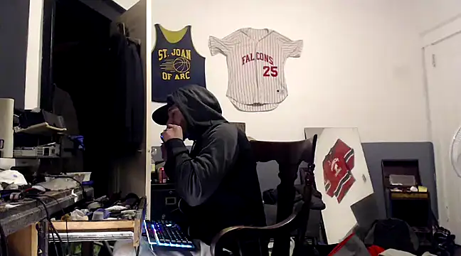 Snapshot of sledge901 chatting on January 17, 6:15 am sledge901 online show from January 17, 6:15 am