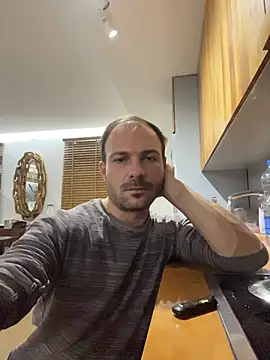 Snapshot of Adventurehotman chatting on October 30, 12:24 am Adventurehotman online show from October 30, 12:24 am