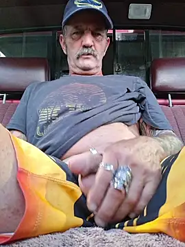 Hotbodyscottie online show from May 17, 10:44 am