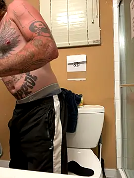 Crackkers online show from November 9, 7:01 am