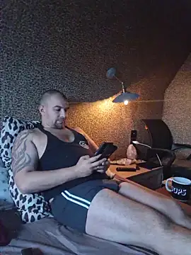 Snapshot of Foxyshaved chatting on October 2, 5:22 am Foxyshaved online show from October 2, 5:22 am