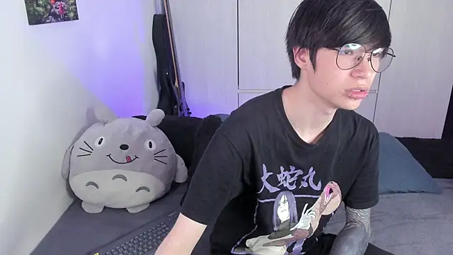 Snapshot of Aventure_Twinks chatting on February 2, 2:56 pm Aventure Twinks online show from February 2, 2:56 pm
