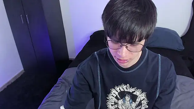 Aventure Twinks online show from October 15, 8:16 pm