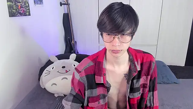Snapshot of Aventure_Twinks chatting on February 5, 6:15 pm Aventure Twinks online show from February 5, 6:15 pm