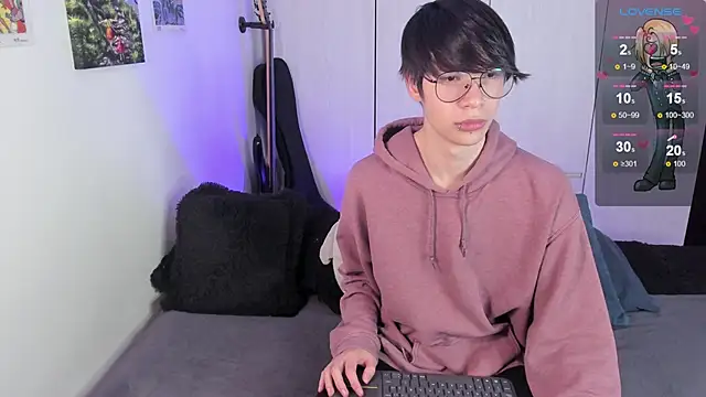Snapshot of Aventure_Twinks chatting on January 7, 5:13 am Aventure Twinks online show from January 7, 5:13 am