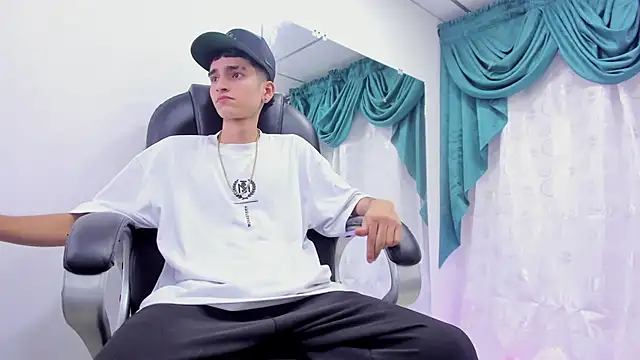 Ethan Booy online show from December 23, 10:12 pm
