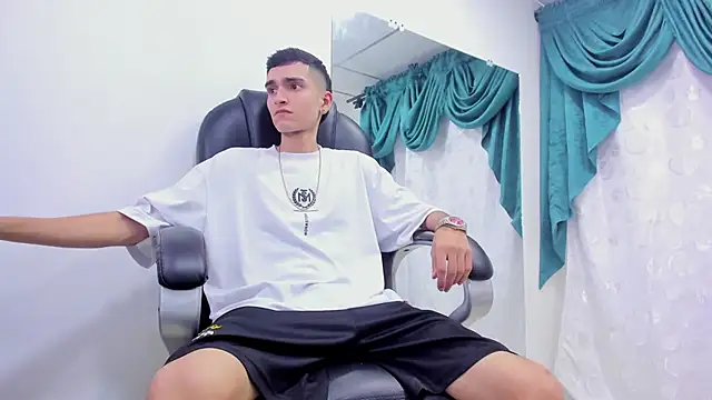 Ethan Booy online show from January 27, 8:17 pm