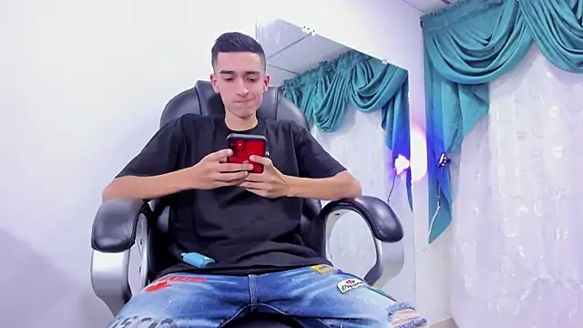 Ethan Booy online show from January 18, 9:13 pm