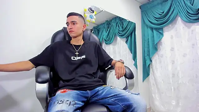 Ethan Booy online show from February 15, 10:22 pm