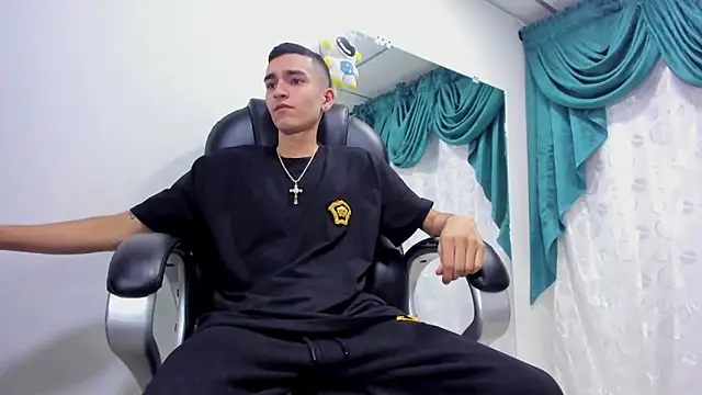 Ethan Booy online show from February 17, 9:08 pm