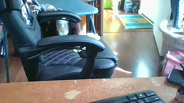 Daremeknot online show from April 27, 2:46 pm