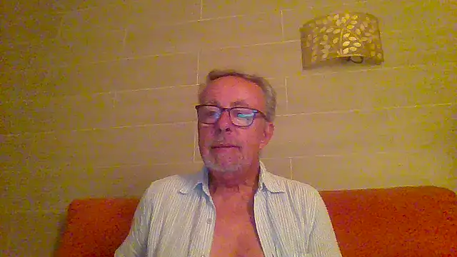 tuggy59 online show from June 23, 3:44 am