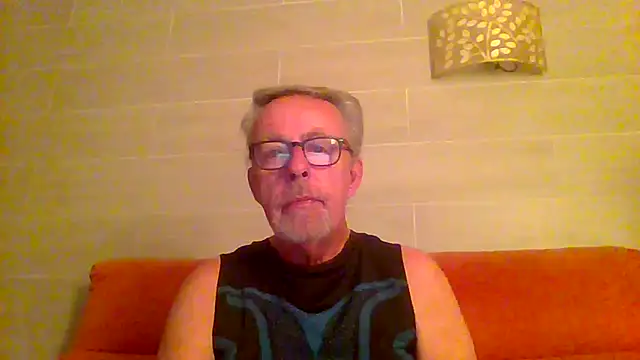 tuggy59 online show from June 19, 4:18 am
