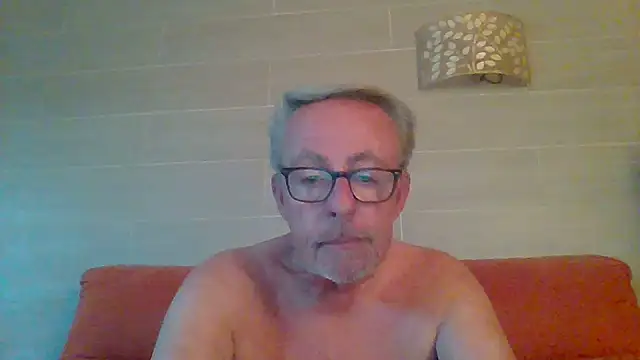 tuggy59 online show from June 26, 5:21 am