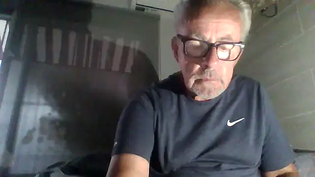 tuggy59 online show from November 26, 6:49 am