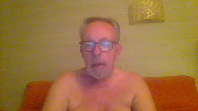 tuggy59 online show from April 28, 4:17 am