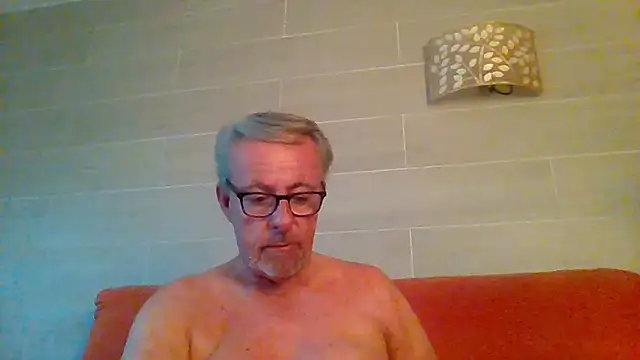 tuggy59 online show from June 27, 5:21 am