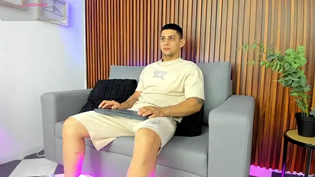 Alex cute77 online show from April 9, 12:22 pm