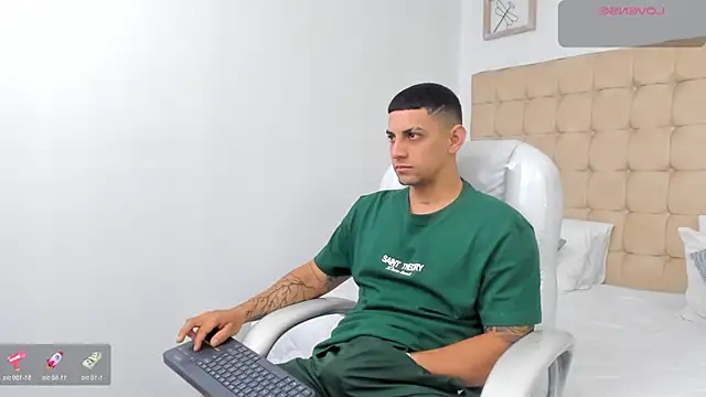 Alex cute77 online show from January 8, 1:05 pm