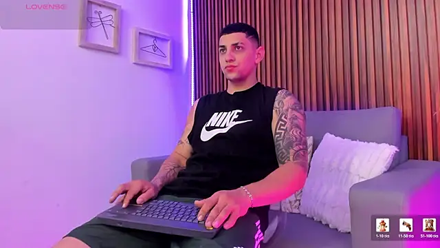 Alex cute77 online show from May 2, 1:47 pm