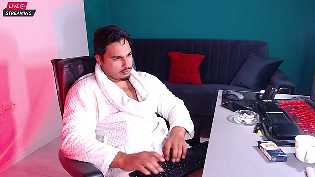 Snapshot of ZenoBaro1 chatting on February 7, 12:06 pm ZenoBaro1 online show from February 7, 12:06 pm