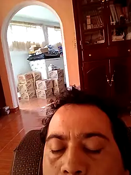 maxAnderson 1 online show from February 15, 8:06 pm