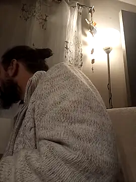 Snapshot of teekoine1 chatting on October 18, 10:47 pm teekoine1 online show from October 18, 10:47 pm