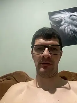 Juliano2289 online show from May 5, 10:43 pm