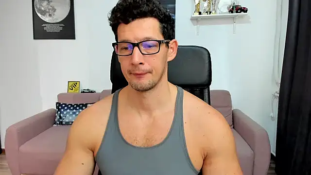 BrutusK08 online show from December 2, 8:17 am