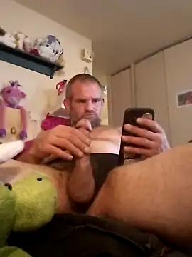 littleChop33 online show from October 30, 2:35 am