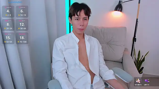 Snapshot of kim_lian21 chatting on September 22, 1:21 pm kim lian21 online show from September 22, 1:21 pm