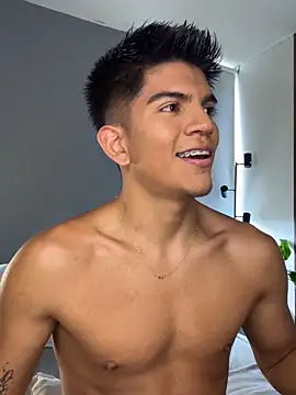 santiago 01 online show from December 22, 6:38 pm