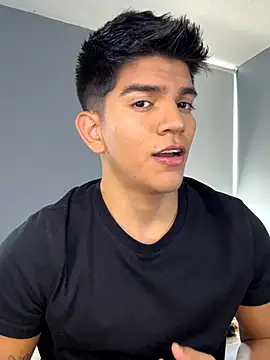 santiago 01 online show from October 15, 7:10 pm