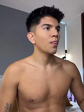 santiago 01 online show from May 2, 8:44 pm