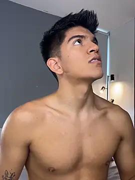 santiago 01 online show from November 16, 9:17 pm