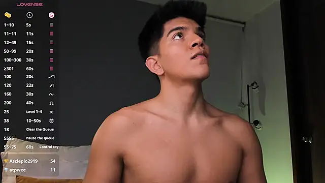 santiago 01 online show from May 10, 1:40 am