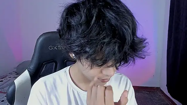 Alan26  online show from November 18, 2:26 am