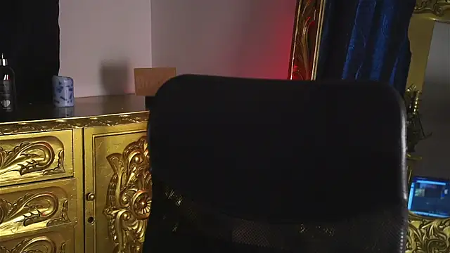 Snapshot of dantecoppolaa_ chatting on January 21, 12:46 pm dantecoppolaa online show from January 21, 12:46 pm