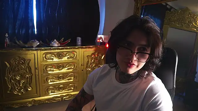 Snapshot of dantecoppolaa_ chatting on January 31, 2:37 am dantecoppolaa online show from January 31, 2:37 am