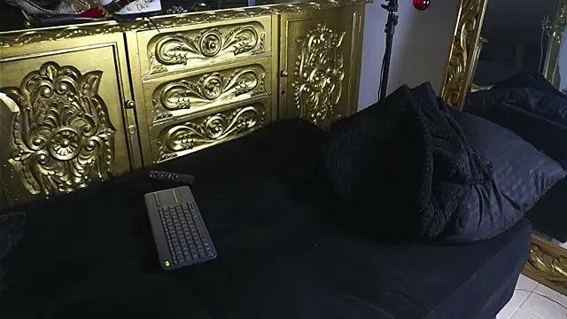 Snapshot of dantecoppolaa_ chatting on January 16, 11:48 pm dantecoppolaa online show from January 16, 11:48 pm
