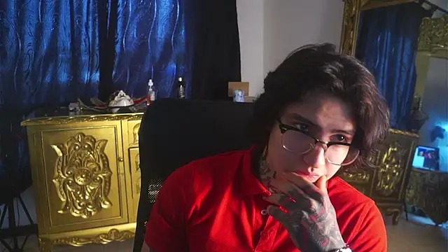 Snapshot of dantecoppolaa_ chatting on February 22, 5:42 pm dantecoppolaa online show from February 22, 5:42 pm