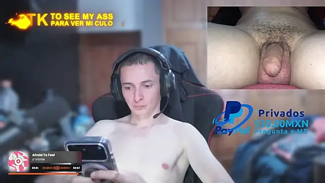 XxEnderxX online show from March 26, 6:56 pm